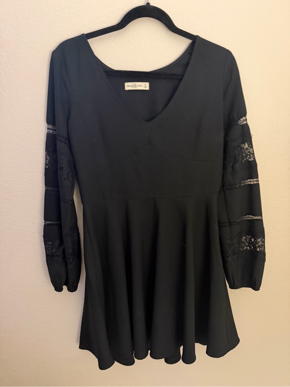Abercrombie & Fitch Black V-Neck Fit-and-Flare Dress with Lace Sleeves